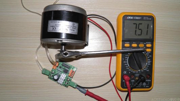 直流電機(jī)對(duì)無(wú)線(xiàn)電通訊產(chǎn)生干擾的原因及分析——西安泰富西瑪電機(jī)（西安西瑪電機(jī)集團(tuán)股份有限公司）官方網(wǎng)站