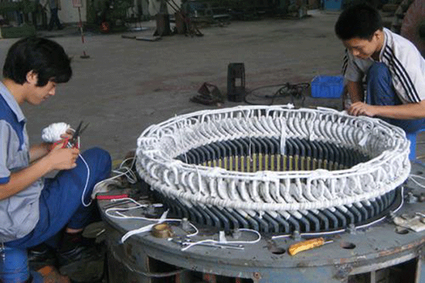 西安西瑪高壓電機(jī)外殼帶電的主要原因和過程解析。