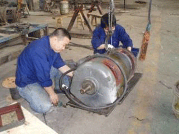 西瑪電機給專業(yè)電機修理工人一些小建議。